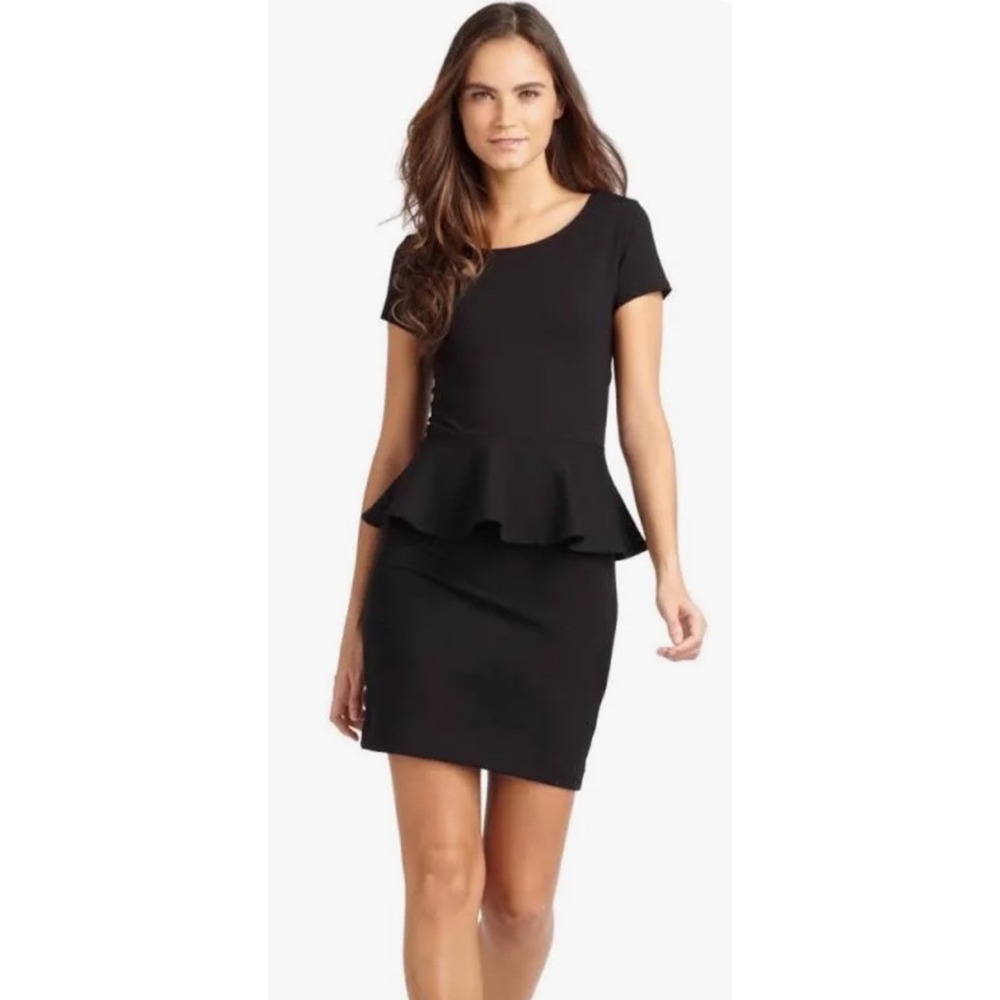 RED Saks Fifth Avenue Black Peplum Sheath Dress Short Sleeve Mini Size M RN92087
